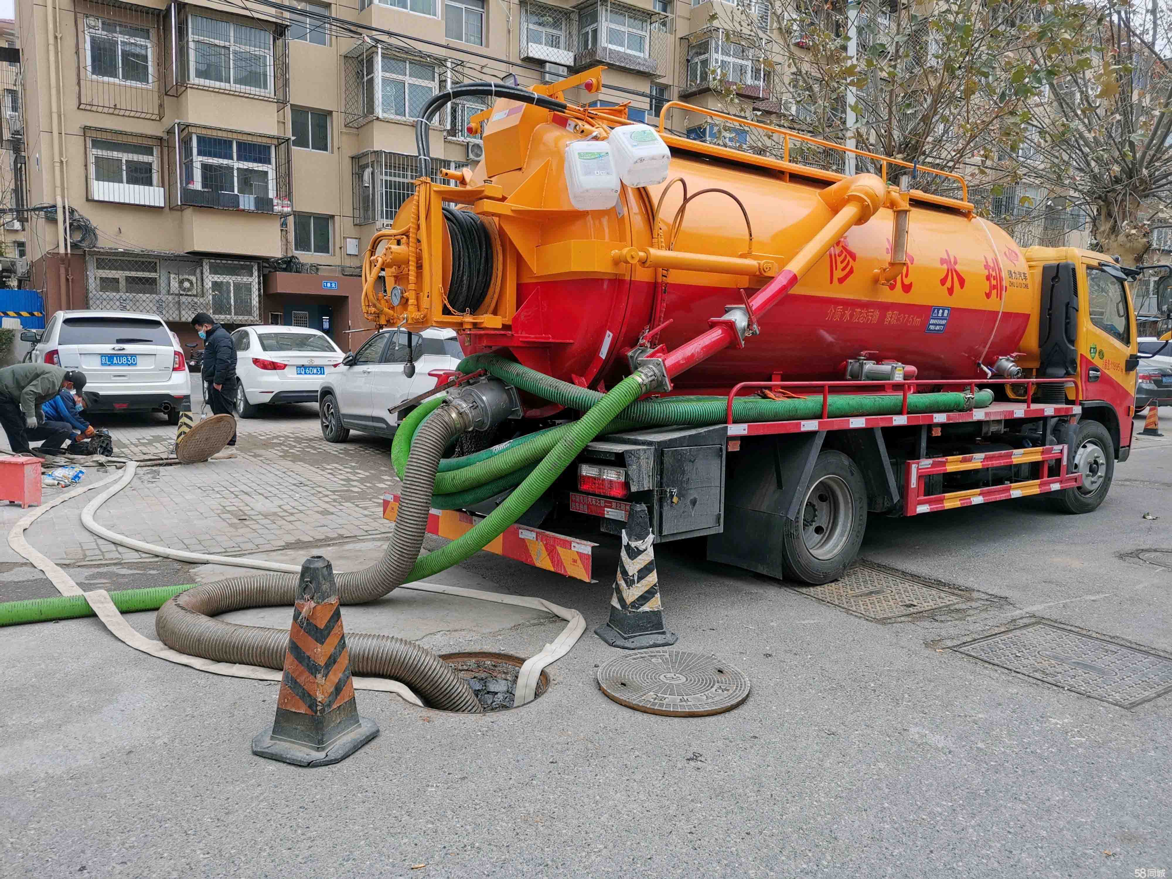 梅里斯达斡尔族抽粪吸污